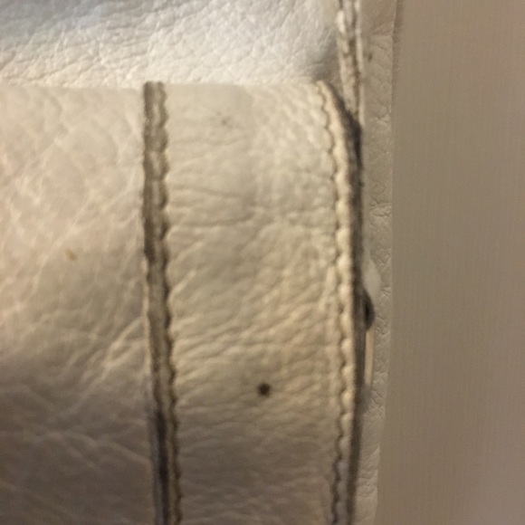 Roots flat crossbody - Picture 3 of 4